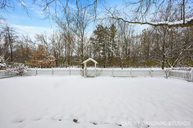 $535,000 | 295 Meadowview Lane, Aurora, IL 60502