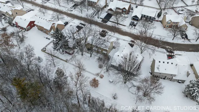 $535,000 | 295 Meadowview Lane, Aurora, IL 60502