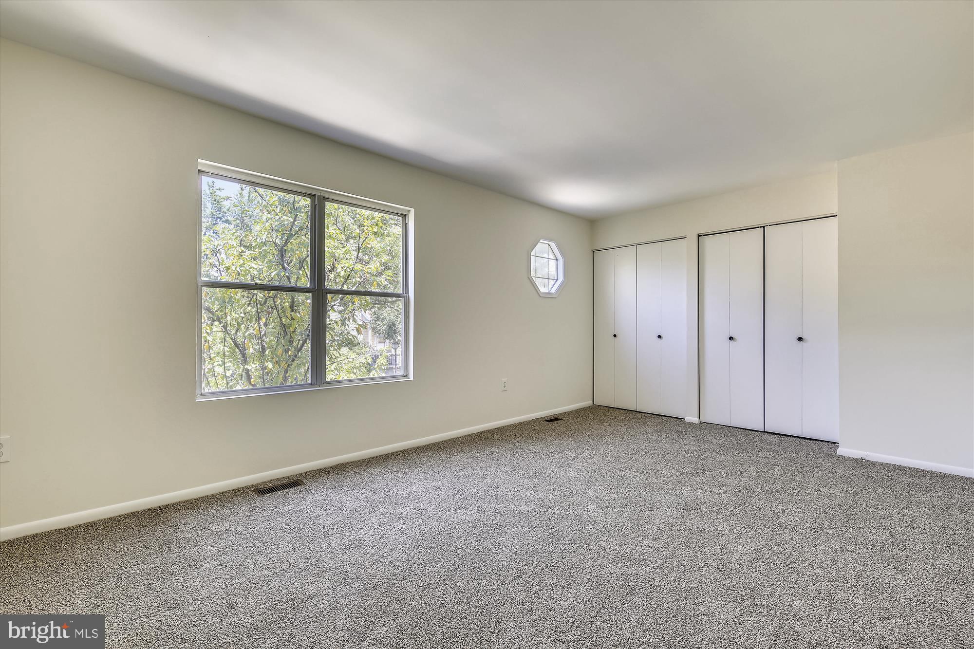 2935 Schoolhouse Circle Silver Spring, MD 20902 - Photo 11 of 31 Master bedroom