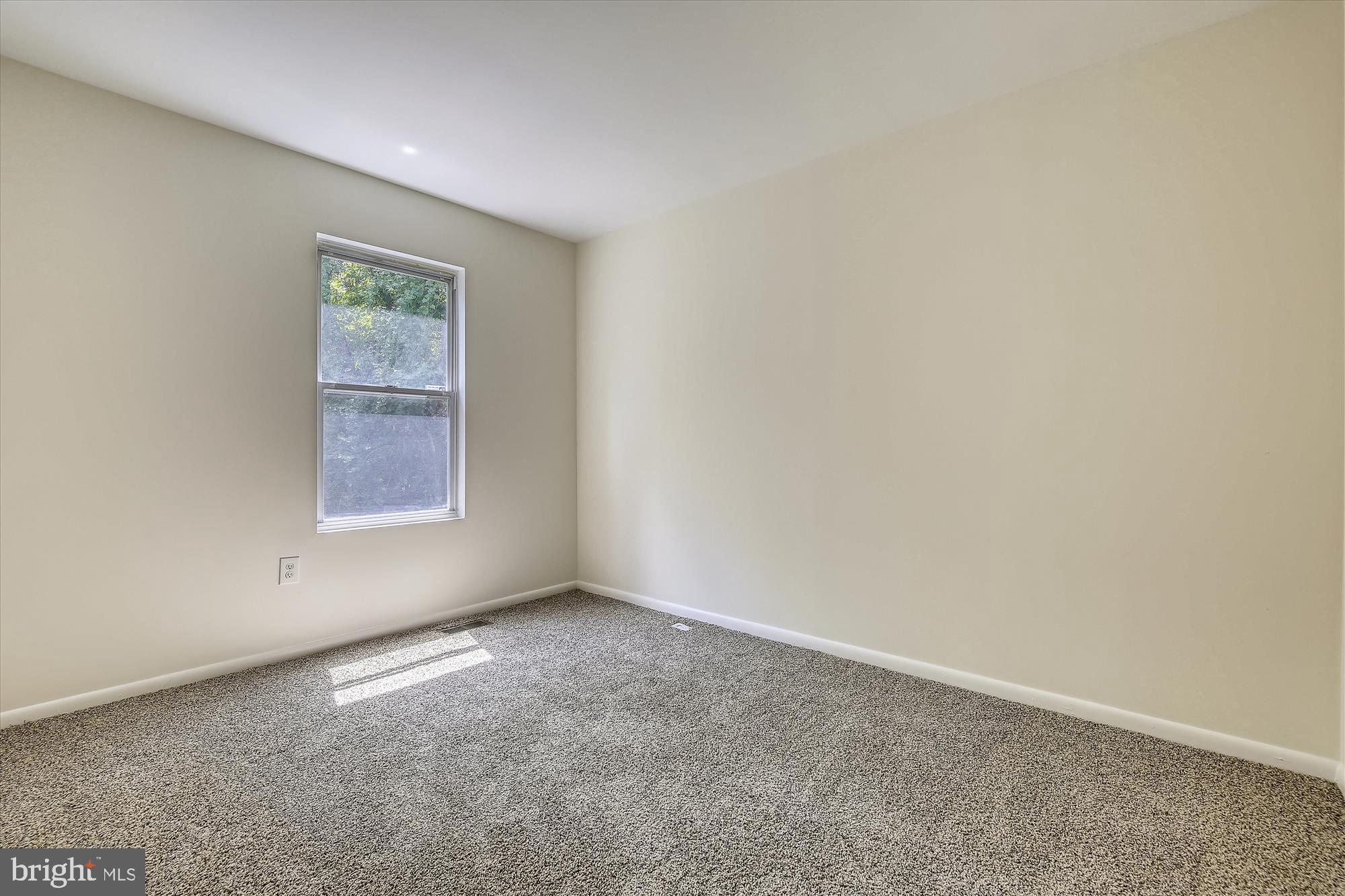 2935 Schoolhouse Circle Silver Spring, MD 20902 - Photo 14 of 31 Bedroom #3