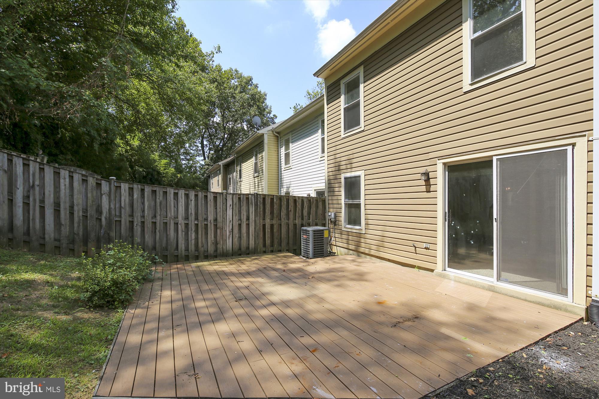 2935 Schoolhouse Circle Silver Spring, MD 20902 - Photo 18 of 31 Back yard