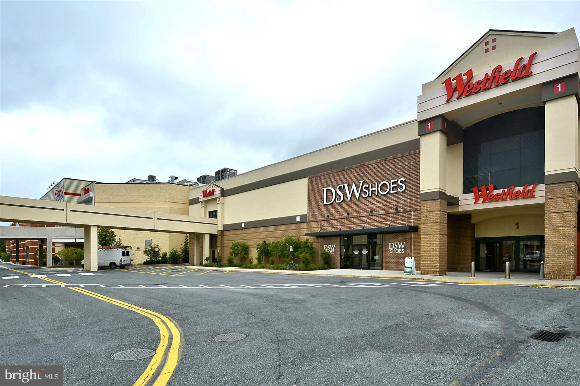 2935 Schoolhouse Circle Silver Spring, MD 20902 - Photo 26 of 31 Westfield Mall Shopping