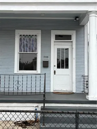 $1,600 | 733 Toledano Street, New Orleans, LA 70115