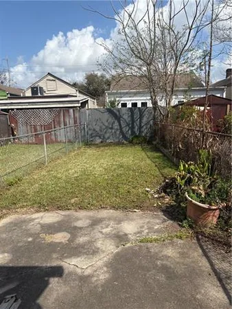 $1,600 | 733 Toledano Street, New Orleans, LA 70115
