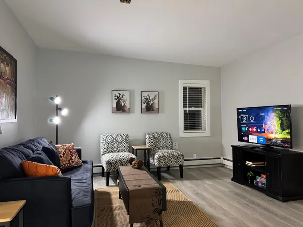 $2,150 | 1131 Lincoln Avenue, St. Paul, MN 55105