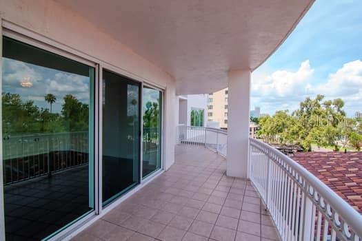 3507 Bayshore Boulevard, Unit 302 Tampa, FL 33629 - Photo 31 of 47 a view of a porch