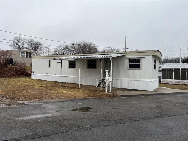 $82,000 | 32 Mockingbird Drive, Chicopee, MA 01020