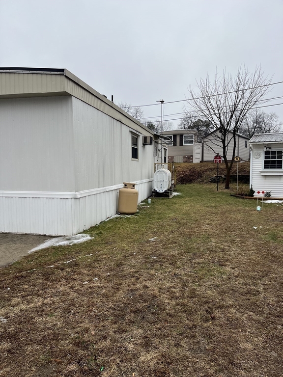 32 Mockingbird Drive Chicopee, MA 01020 - Photo 2 of 8