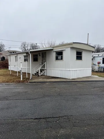 $82,000 | 32 Mockingbird Drive, Chicopee, MA 01020