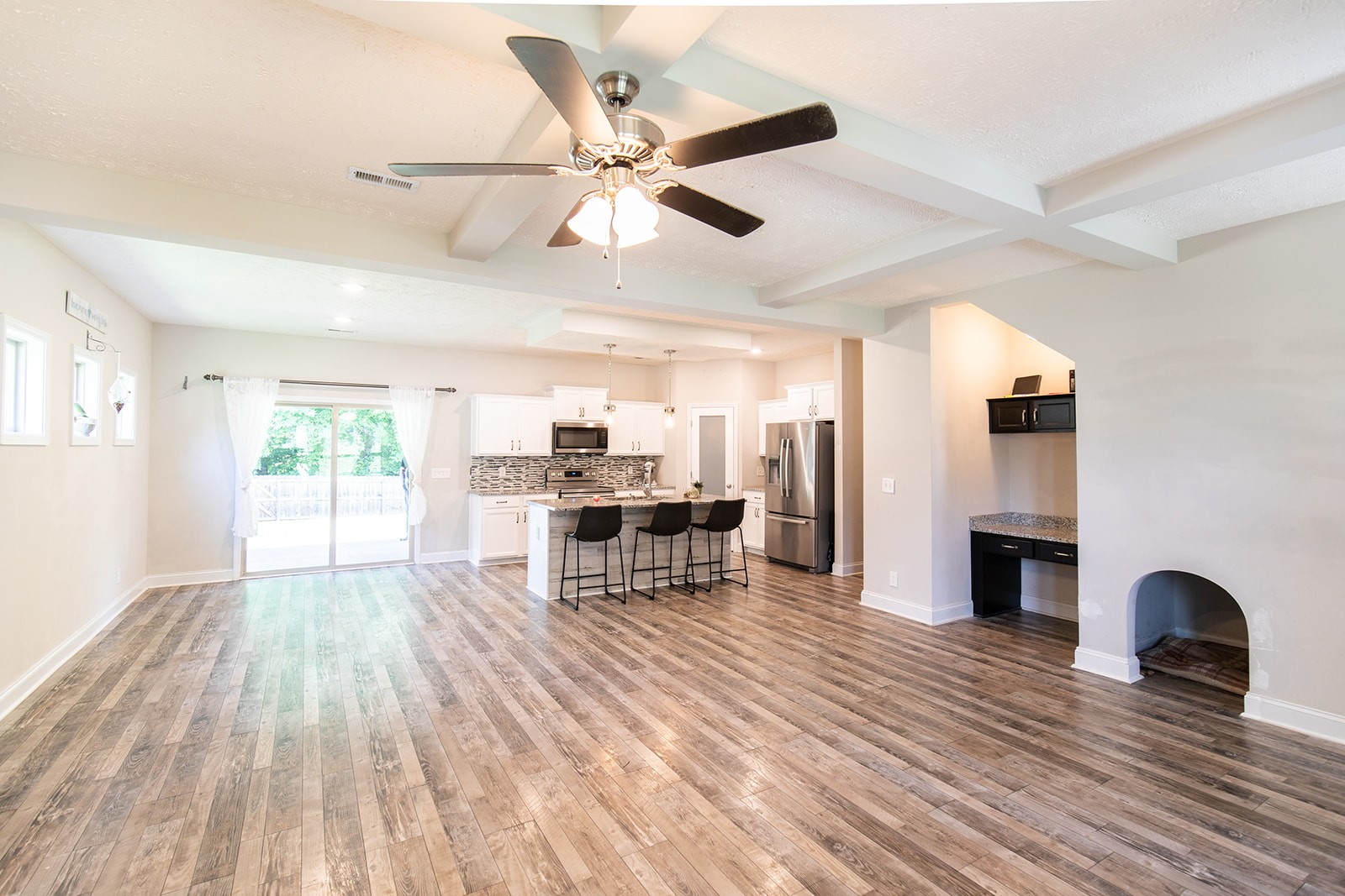 1045 Fuji Lane Clarksville, TN 37040 - Photo 3 of 24 a living room with furniture and fireplace
