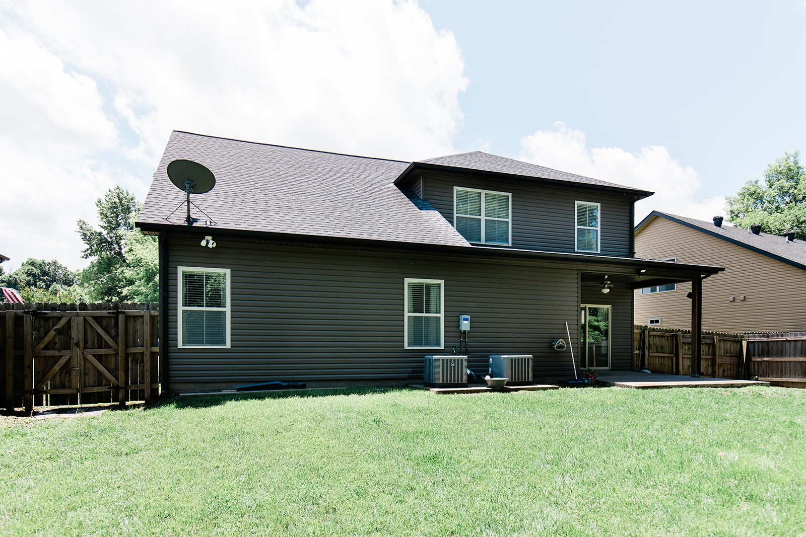1045 Fuji Lane Clarksville, TN 37040 - Photo 24 of 24 a front view of a house with a yard