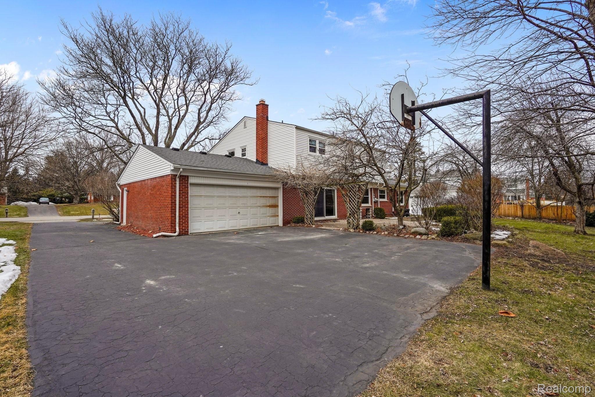 3763 Quarton Road Bloomfield Hills, MI 48302 - Photo 45 of 46 5-web-or-mls-3763 Quarton Bloomfield Twp - 39.jpg