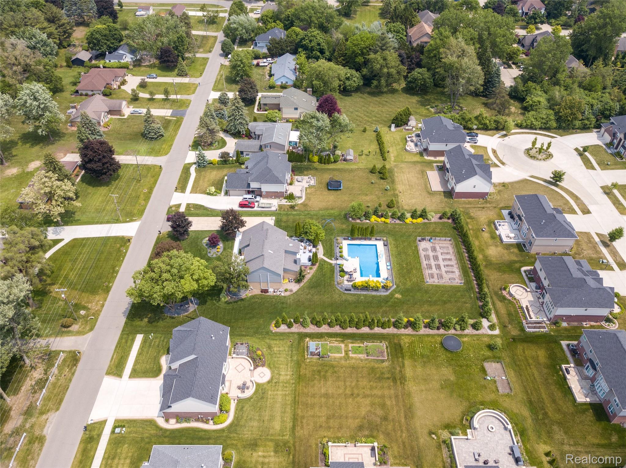 1336 Lamb Road Troy, MI 48085 - Photo 50 of 50 DJI_0067.jpeg