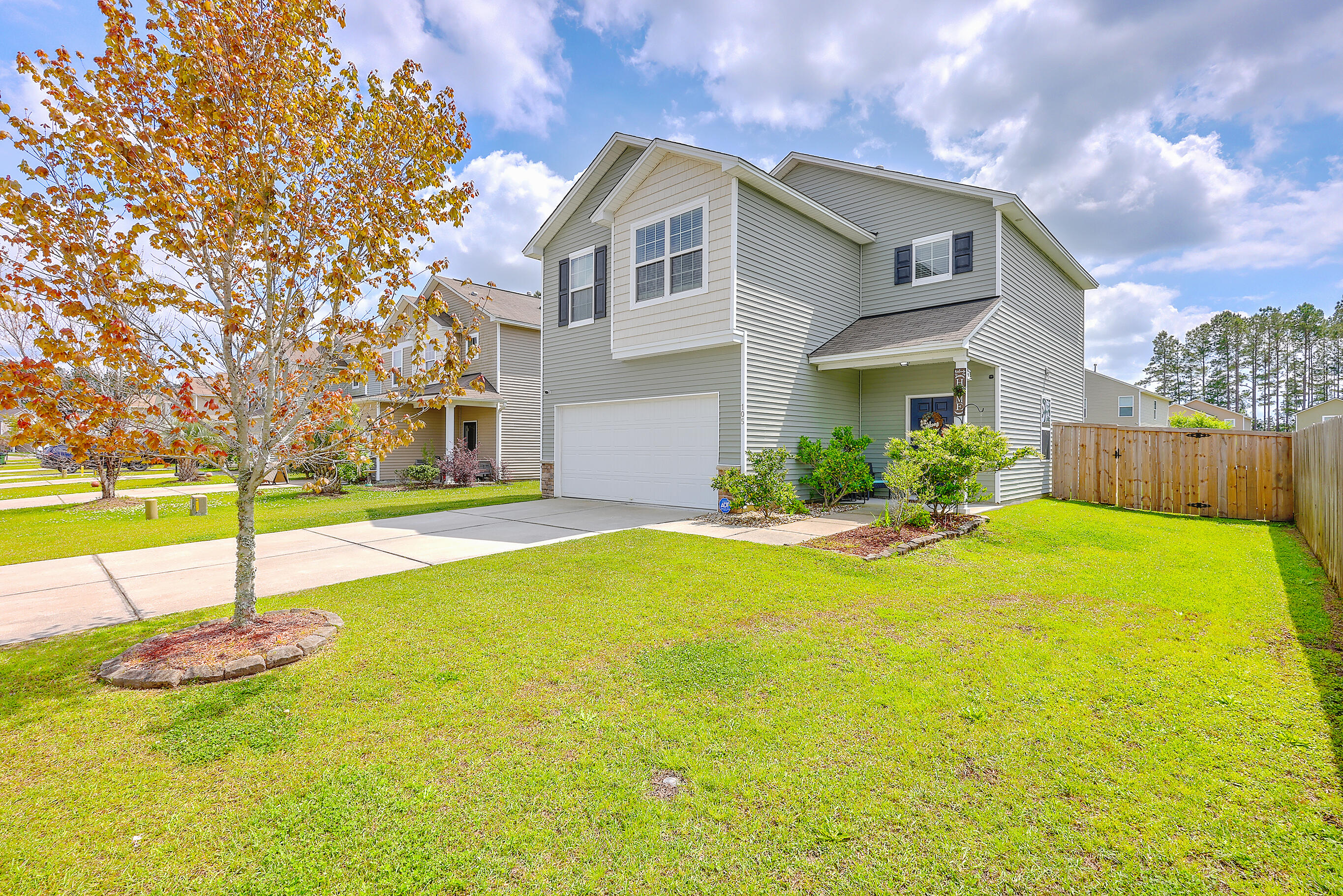 105 Brookhaven Road Summerville, SC 29486 - Photo 2 of 28 Welcome Home!