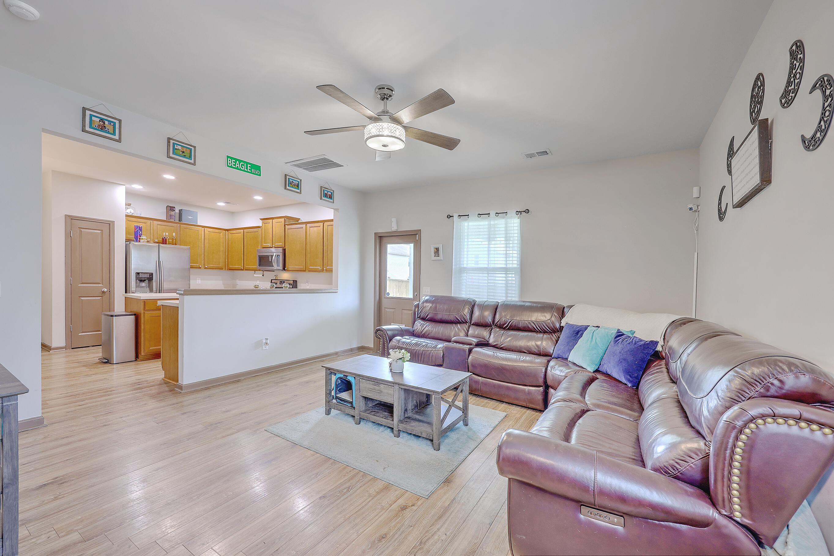 105 Brookhaven Road Summerville, SC 29486 - Photo 8 of 28 Family Room / Kitchen
