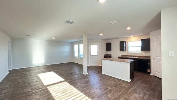 $1,895 | 14702 Harlequin Duck, San Antonio, TX 78253