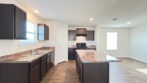 $1,895 | 14702 Harlequin Duck, San Antonio, TX 78253