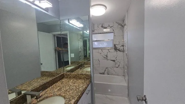 $2,300 | 3000 Riverside Drive, Unit 111, Coral Springs, FL 33065