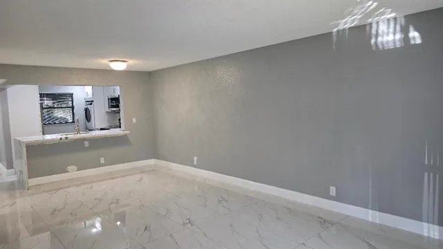 $2,300 | 3000 Riverside Drive, Unit 111, Coral Springs, FL 33065