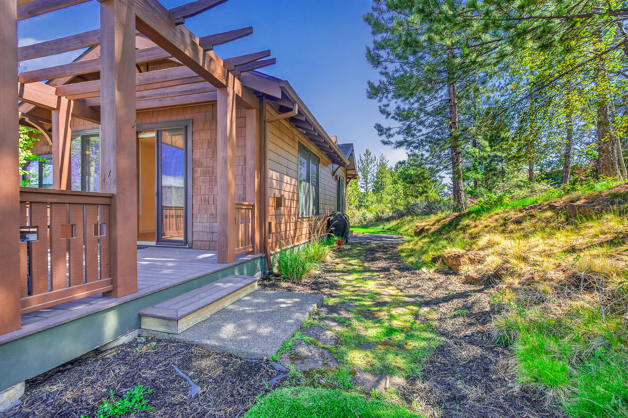 19305 Brookside Way Bend, OR 97702 - Photo 31 of 47 Patio detail