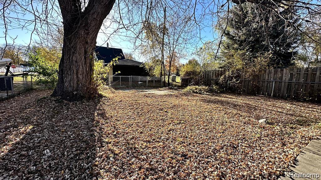 98 East Anchor Street River Rouge, MI 48218 - Photo 3 of 5