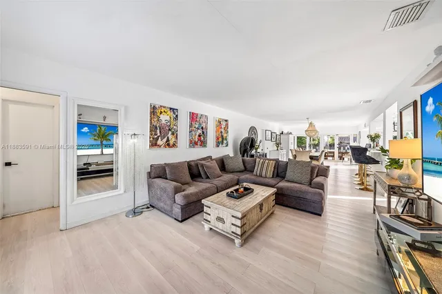 $12,000 | 840 South Shore Drive, Miami Beach, FL 33141