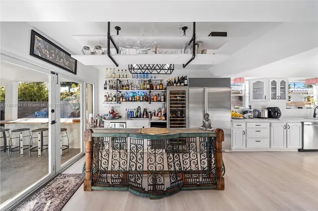 $12,000 | 840 South Shore Drive, Miami Beach, FL 33141