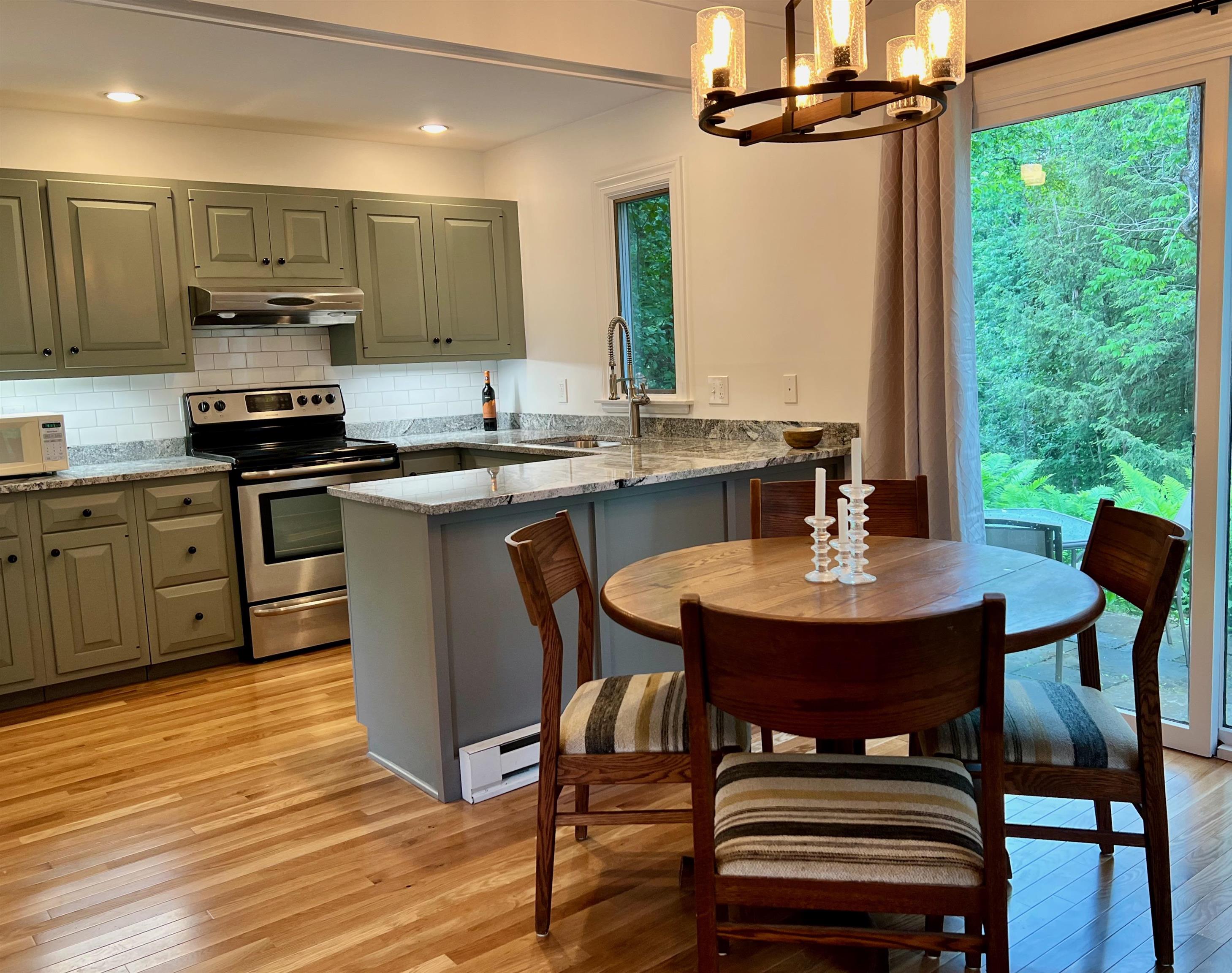 807 Murphys Road, Unit A Hartford, VT 05059 - Photo 5 of 20 Gallery Image 5