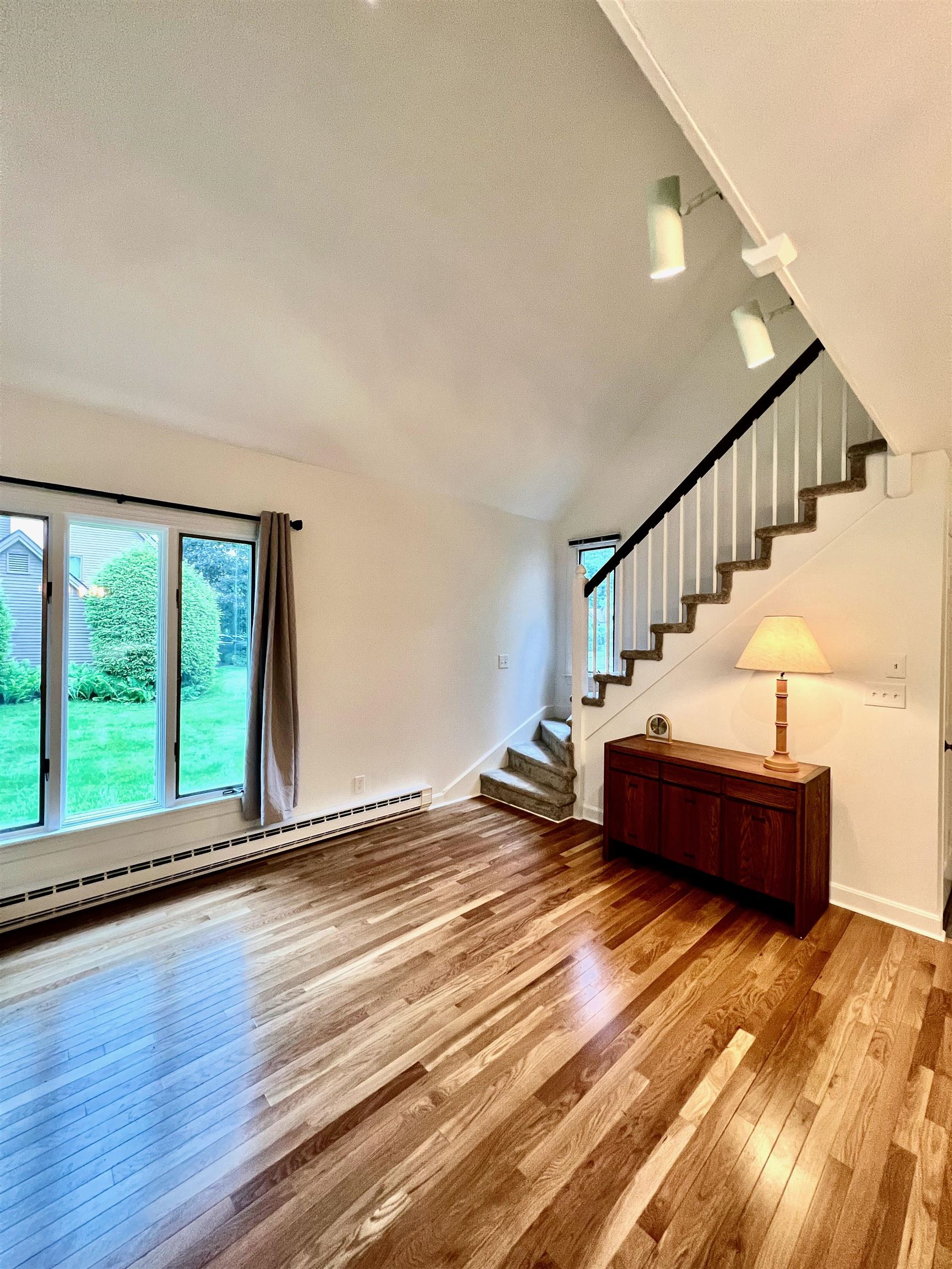 807 Murphys Road, Unit A Hartford, VT 05059 - Photo 8 of 20 Gallery Image 8
