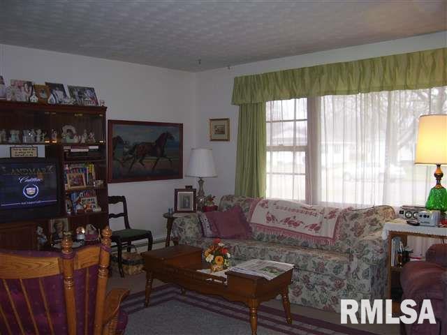 1501 Rutledge Drive Lincoln, IL 62656 - Photo 2 of 8 Gallery Image 2