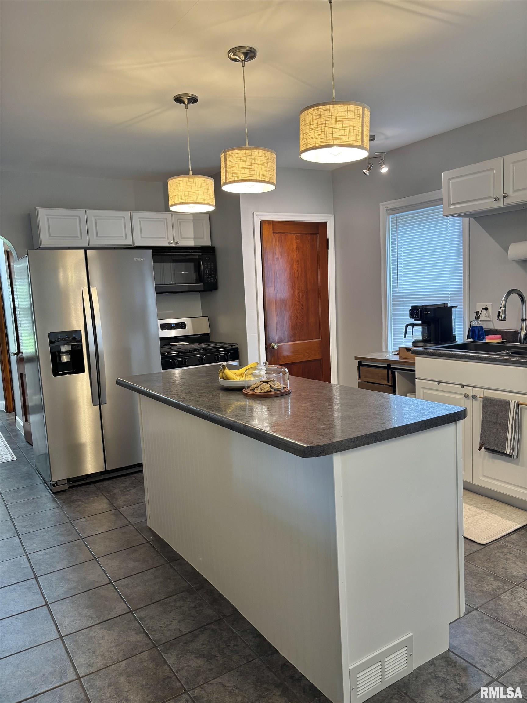 2014 North 9th Street Springfield, IL 62702 - Photo 9 of 83