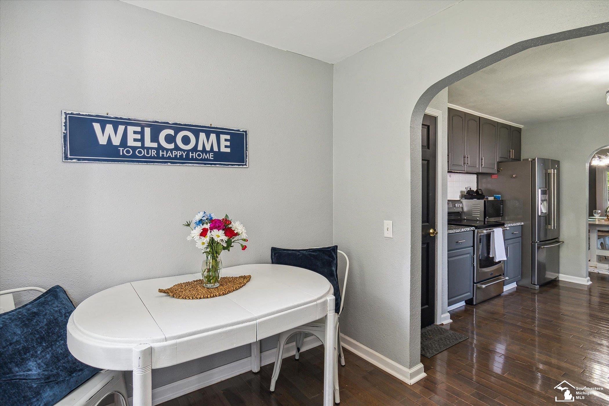 221 East Temperance Road Temperance, MI 48182 - Photo 17 of 66 50114157-16.JPG