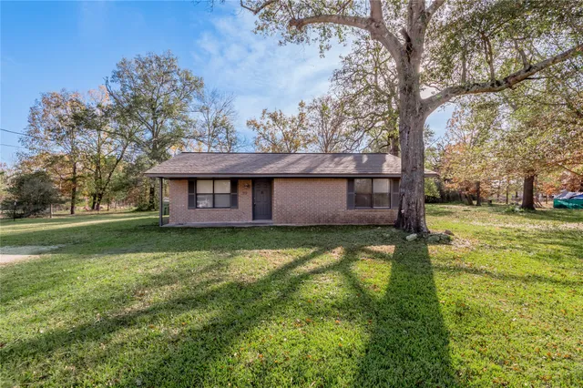 $1,100 | 39 Wire Road, Huntsville, TX 77320