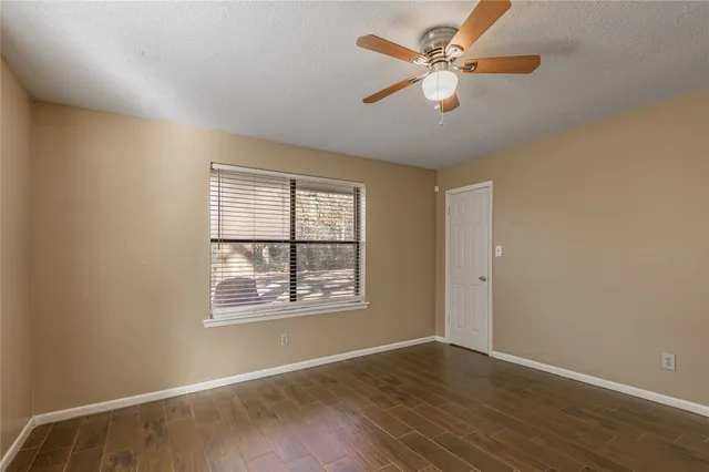 $1,100 | 39 Wire Road, Huntsville, TX 77320