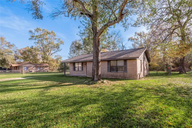 $1,100 | 39 Wire Road, Huntsville, TX 77320