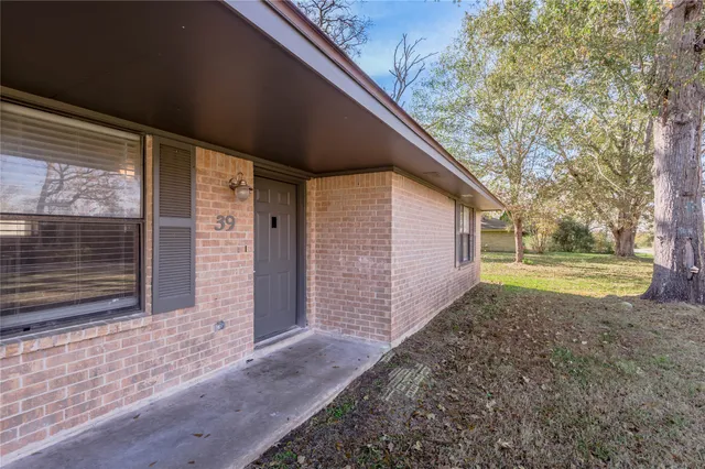 $1,100 | 39 Wire Road, Huntsville, TX 77320