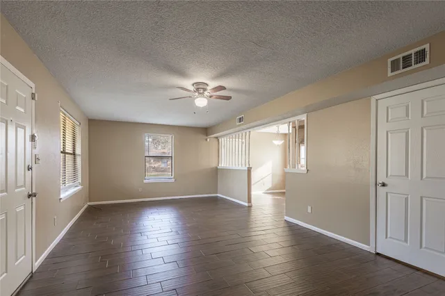 $1,100 | 39 Wire Road, Huntsville, TX 77320