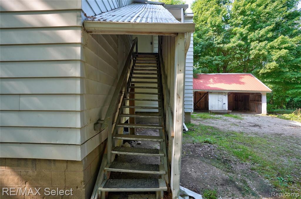 2186 North Genesee Road Burton, MI 48509 - Photo 16 of 68