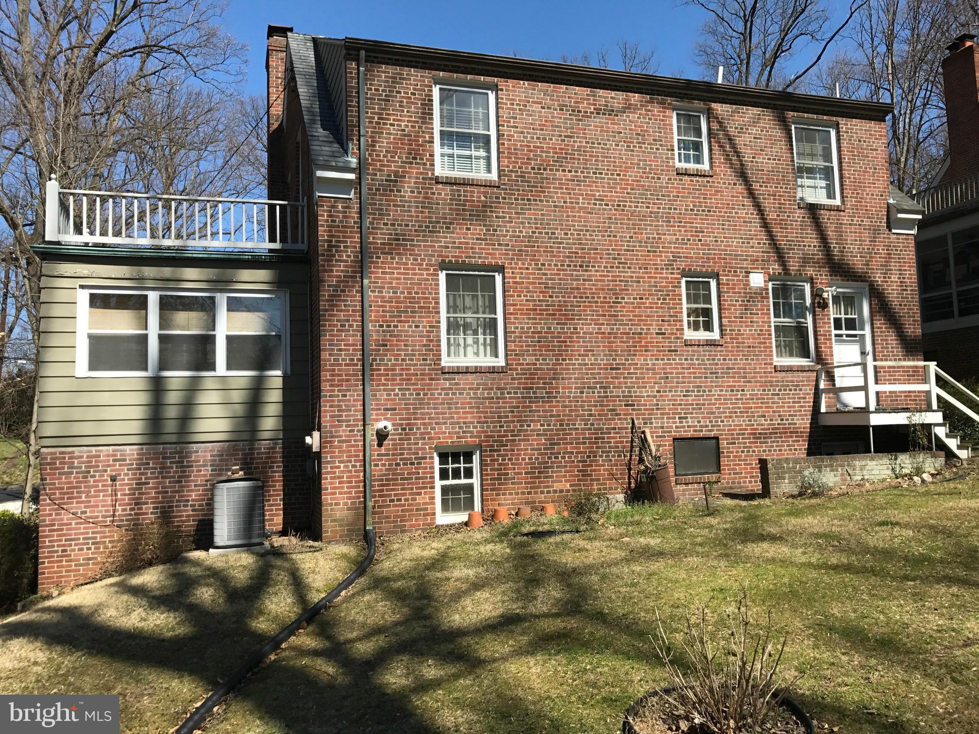 406 Hamilton Avenue Silver Spring, MD 20901 - Photo 12 of 13 Exterior (Rear)