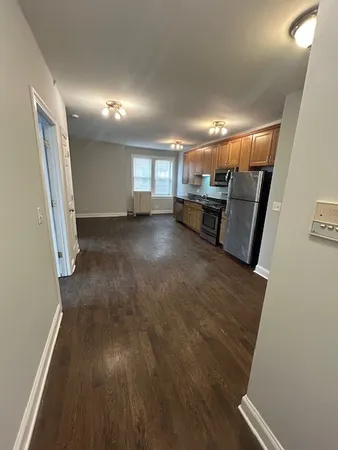 $1,565 | 4554 West George Street, Unit 1, Chicago, IL 60641