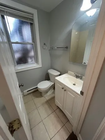 $1,565 | 4554 West George Street, Unit 1, Chicago, IL 60641