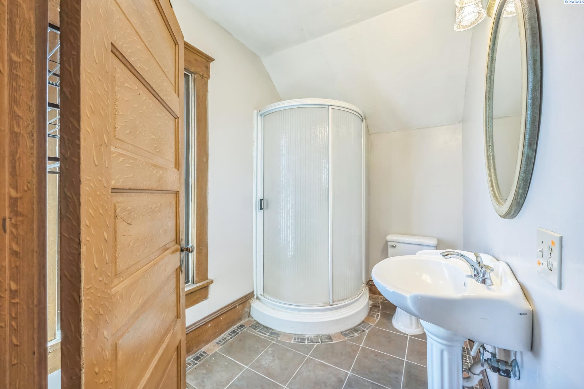 61 North Puterbaugh Road Grandview, WA 98930 - Photo 3 of 39 Gallery Image 3