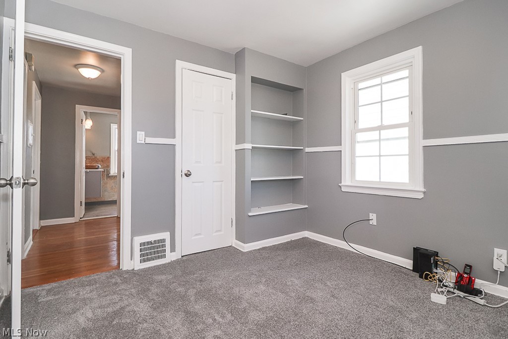 4026 Stilmore Road Cleveland, OH 44121 - Photo 16 of 25