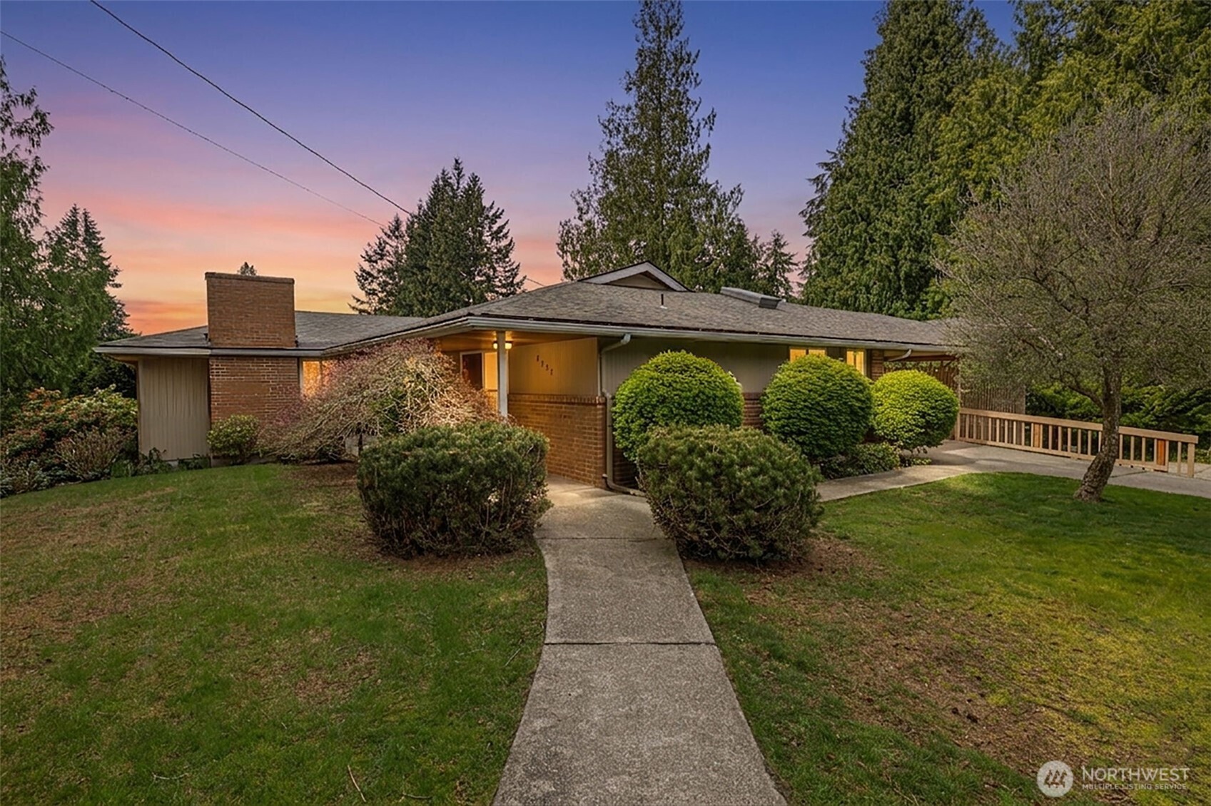 8957 188th Street Southwest Edmonds, WA 98026 - Photo 4 of 36