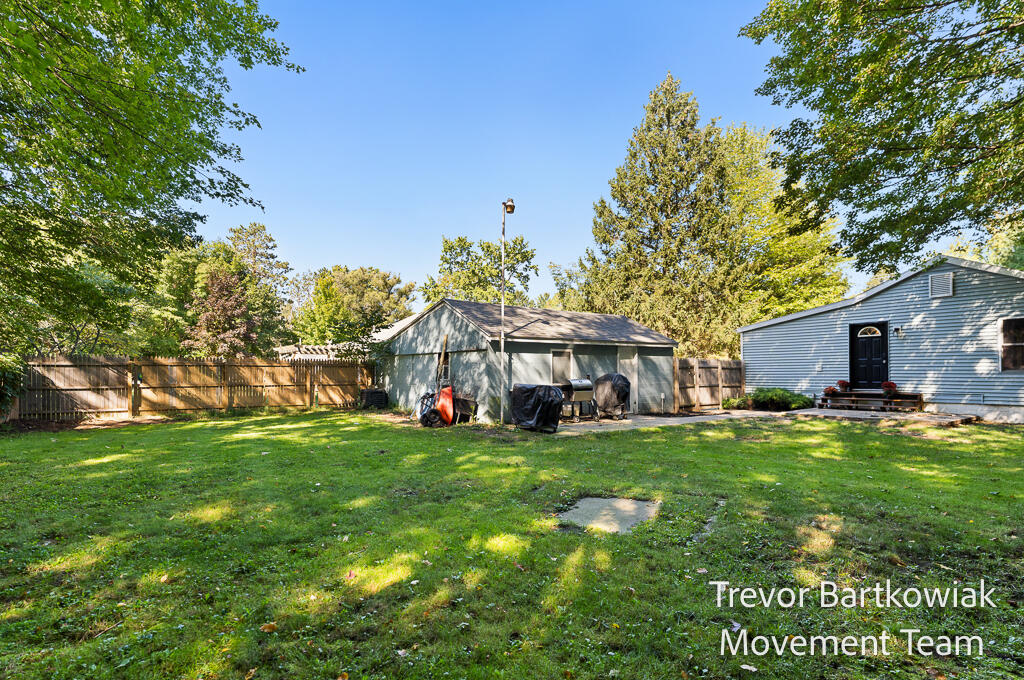 529 Porter Road Muskegon, MI 49441 - Photo 37 of 39 529PorterRd-11LoRes