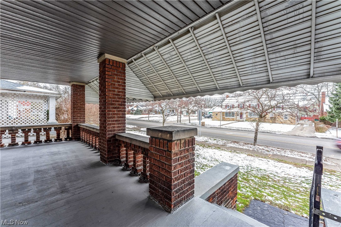 17225 Libby Road Maple Heights, OH 44137 - Photo 4 of 44 Gallery Image 4
