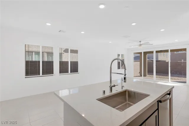 $2,100 | 2869 Sweeping Palm Road, North Las Vegas, NV 89086