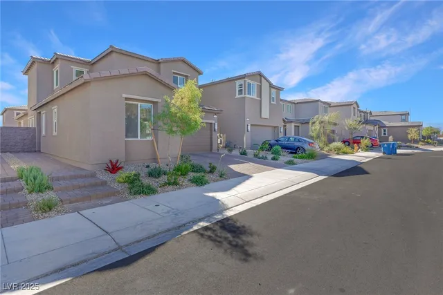 $2,100 | 2869 Sweeping Palm Road, North Las Vegas, NV 89086
