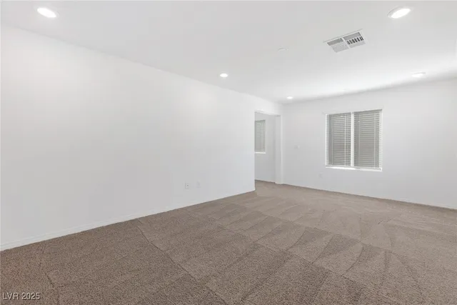 $2,100 | 2869 Sweeping Palm Road, North Las Vegas, NV 89086