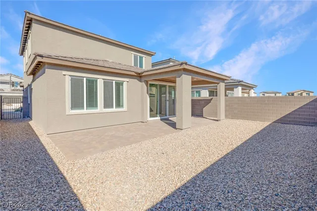 $2,100 | 2869 Sweeping Palm Road, North Las Vegas, NV 89086